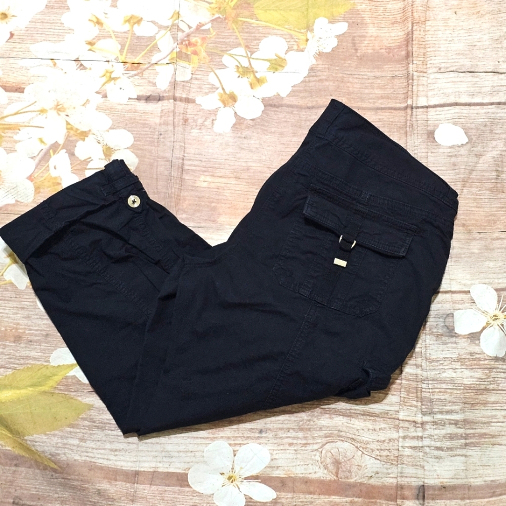 White House Black Market Charcoal Capris Sz 8